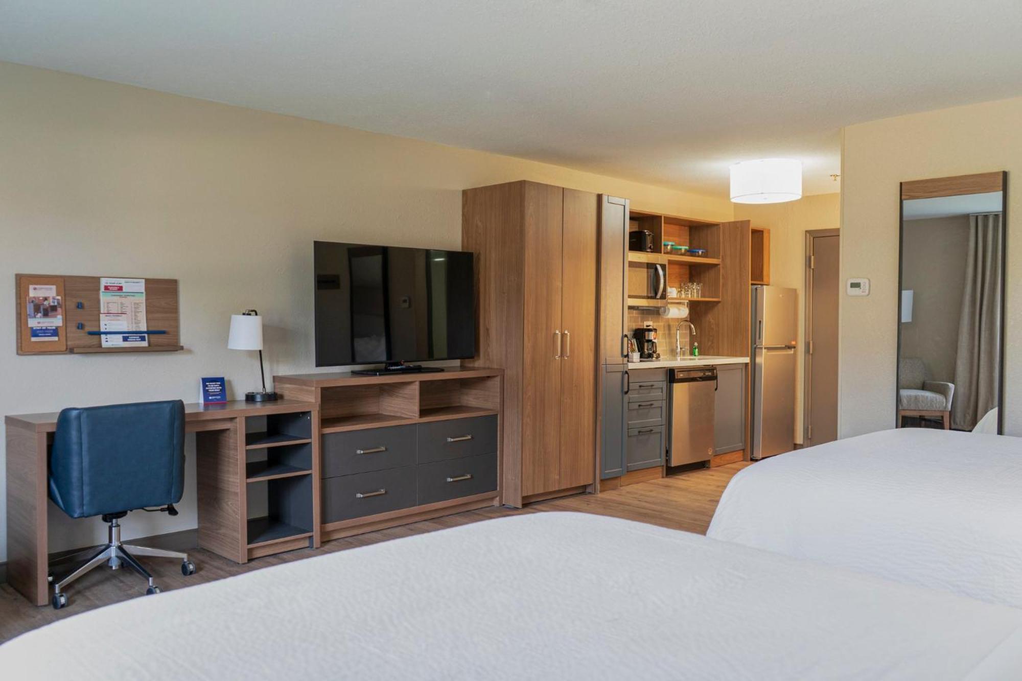 Candlewood Suites Wichita Northwest By Ihg Exterior foto